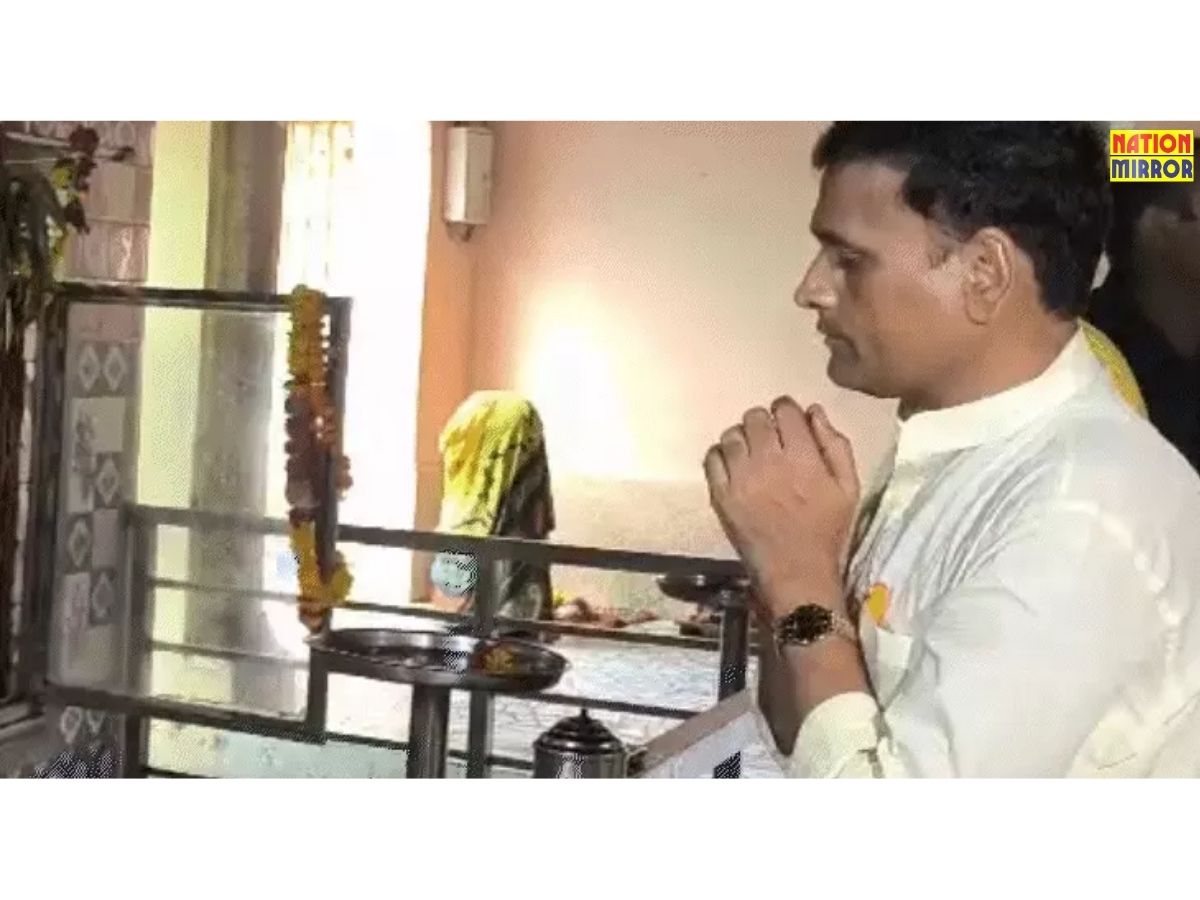 भाजपा प्रत्याशी आशुतोष तिवारी ने मां पीतांबरा के दर्शन कर उनका आशीर्वाद लिया