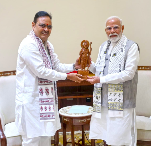 Bhajanlal Sharma meets PM Modi: देश के मुखिया से राजस्थान के मुखिया ने की मुलाकात,विकास योजनाओं ले लेलकर राजनीतिक तक हुई चर्चा
