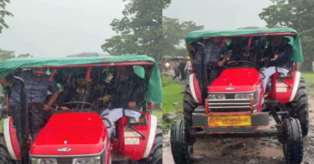 Shivraj Singh Chouhan village visit: ट्रैक्टर पर सवार होकर बारिश में गांव पहुंचे शिवराज, बोले- आदिवासियों की सेवा ही मेरा धर्म