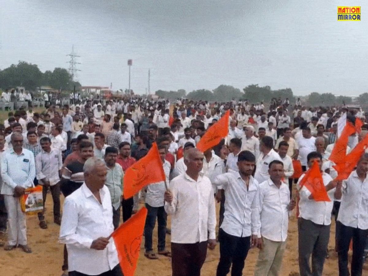 गुजरात के पालनपुर-आबू रोड हाईवे पर किसानों का टोल-मुक्ति आंदोलन