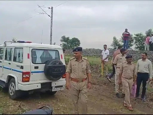  ट्रेन पलटने की कोशिश, ओखा-भावनगर ट्रेन आपस में टकराई