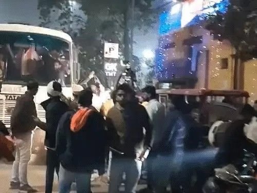 रायपुर के मैग्नेटो मॉल घटना...पुलिस ने बजरंग दल के कार्यकताओं को किया गिरफ्तार