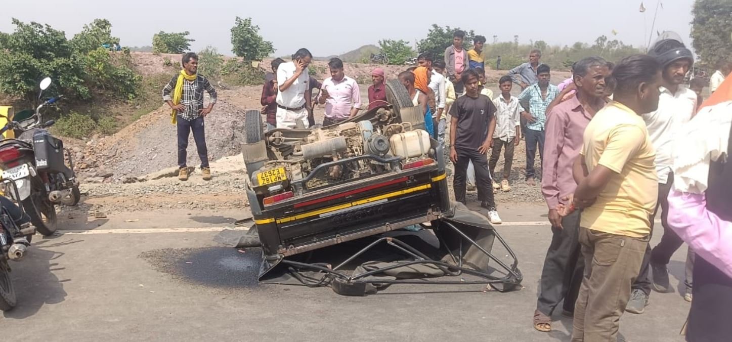 Beohari News: स्कॉर्पियो की टक्कर से ऑटो चालक की मौत, गुस्साई भीड़ ने किया सड़क जाम
