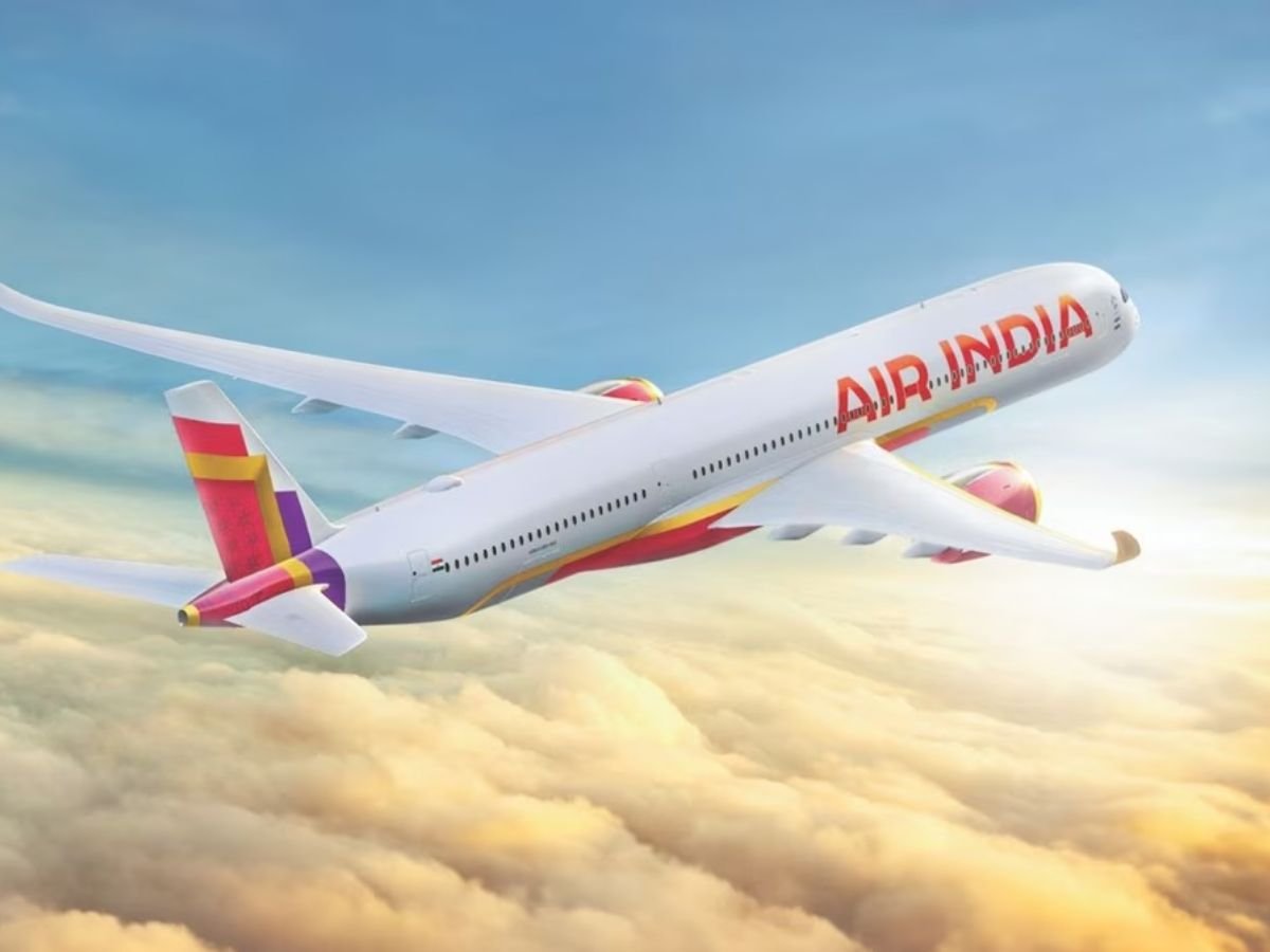 बीच हवा में एयर इंडिया की फ्लाइट का इंजन हुआ बंद, दिल्ली में कराई इमरजेंसी लैंडिंग