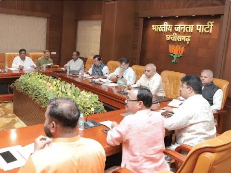 CG BJP:साय कैबिनेट के विस्तार में अभी करना होगा इंतजार, विदेश दौरे पर निकले राज्यपाल, 14 अगस्त को वापसी