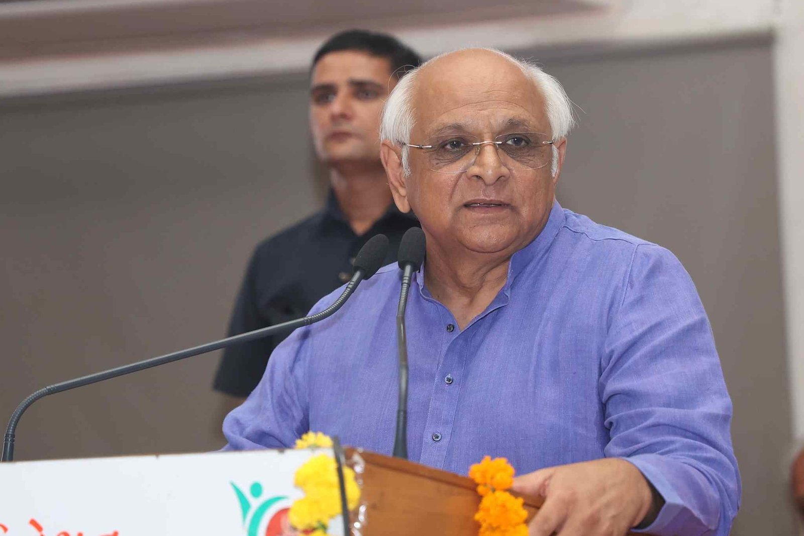 गुजरात में बारिश के उखड़ी सड़के, CM भूपेंद्र पटेल ने नगर पालिकाओं को मरम्मत के लिए दिए 107 करोड़