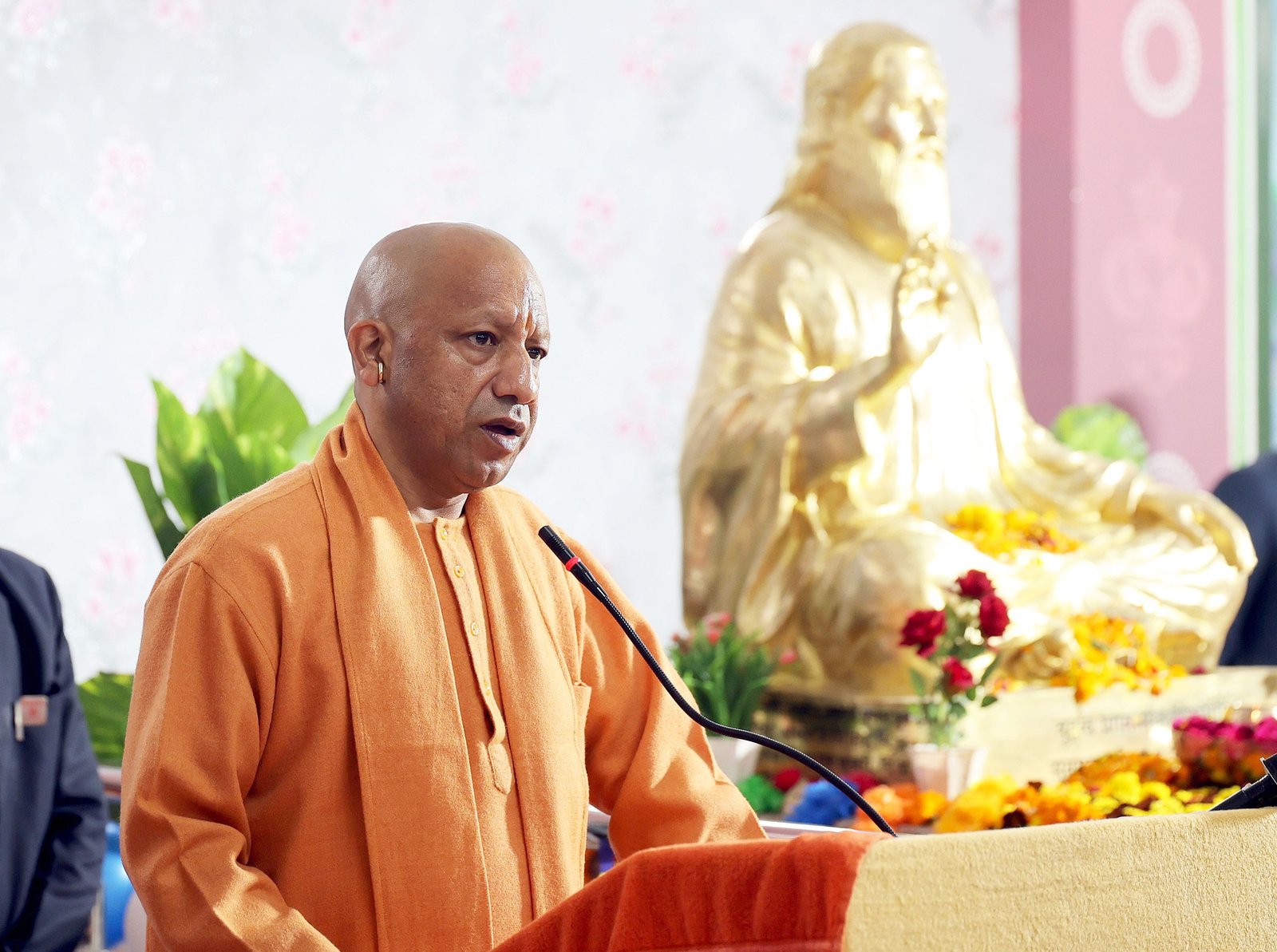 सद्गुरु रविदास की 649वीं जयंती, CM योगी ने प्रतिमा और सभागार का किया लोकार्पण