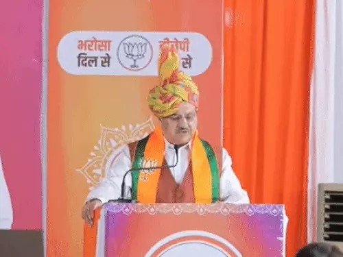 महिलाओं को ₹2100 महीने, अग्निवीर को सरकारी नौकरी की गारंटी का लॉलीपॉप