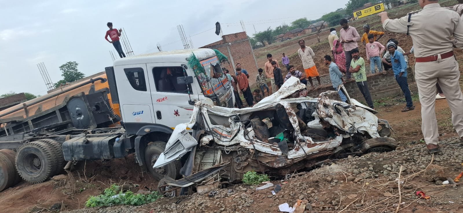 JHABUA NEWS: झाबुआ में दर्दनाक सड़क हादसा: ट्रक की टक्कर से 9 लोगों की मौत