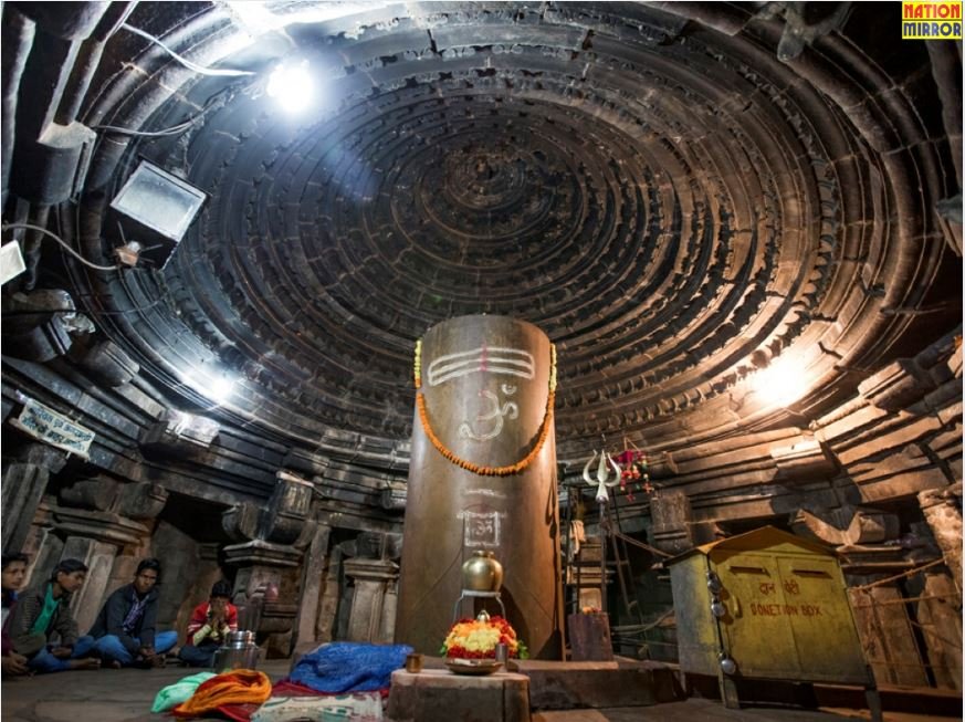 Matangeshwar Mahadev Temple: इस जगह पर विराजमान है जीवित शिवलिंग!