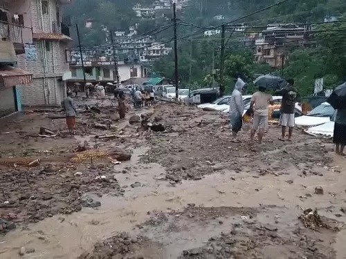 राजस्थान‑MP‑हिमाचल में बाढ़ की तबाही: स्कूल बंद, घरों में पानी, 357 सड़कें बंद