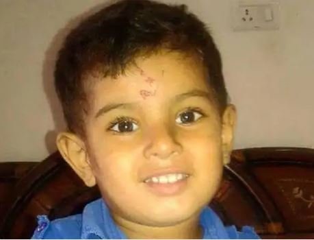 Son missing for 10 years: बेटे को ढूंढने वाले को 10 लाख का इनाम