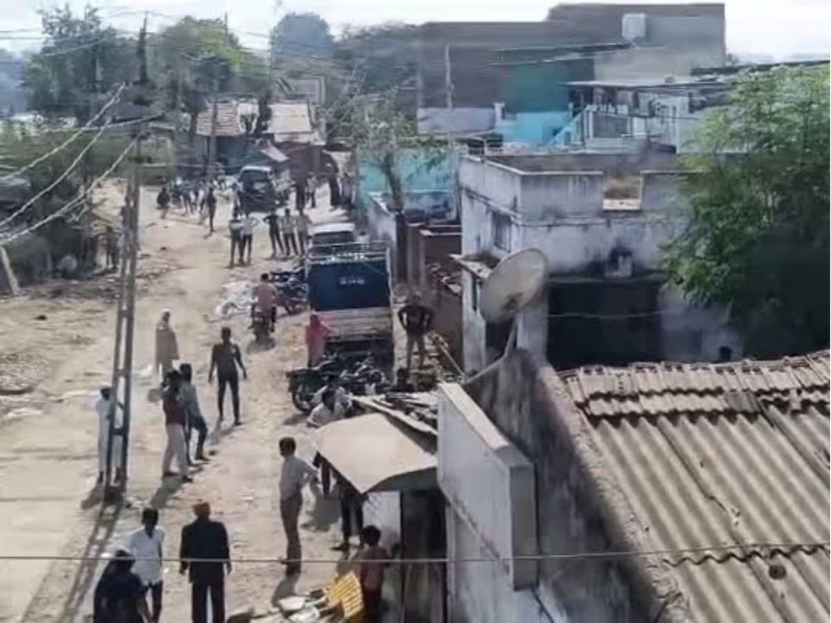 अहमदाबाद के कालाना गांव में पथराव, सोशल मीडिया पोस्ट को लेकर बिगड़ा माहौल, पुलिस की कार्रवाई