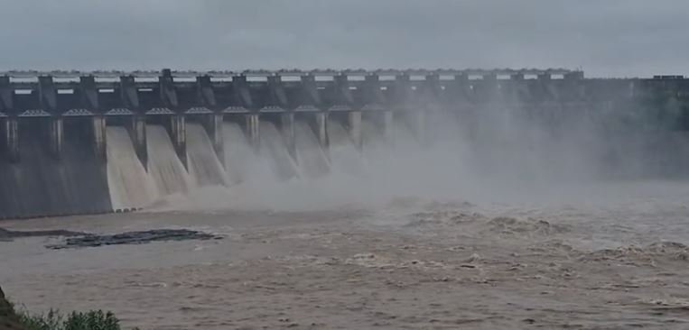 Bargi Dam water release: बरगी बांध के 9 गेट खोले गए, जल स्तर नियंत्रण में रखने की तैयारी