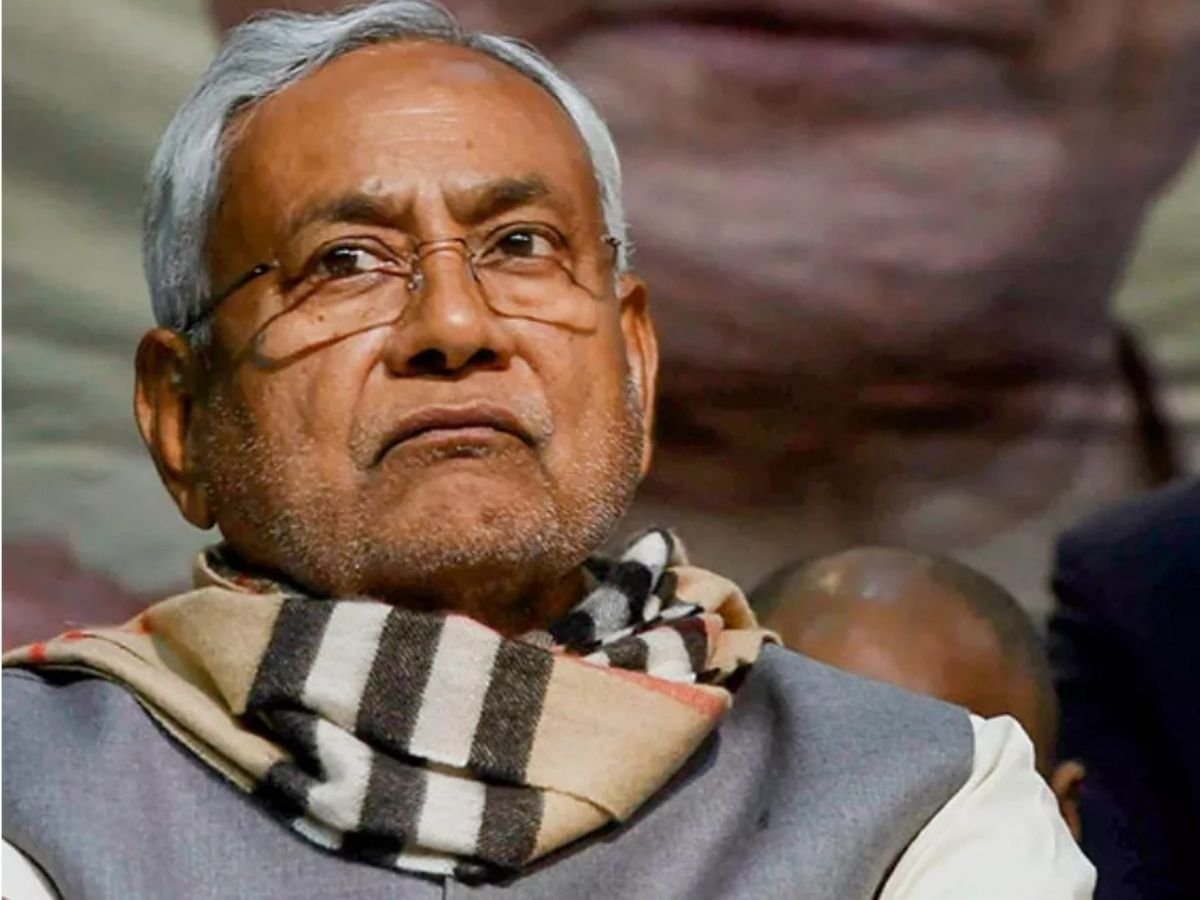 जेडीयू में बगावत: बिहार चुनाव से पहले 16 नेताओं की पार्टी से छुट्टी, नीतीश कुमार ने दिखाया सख़्त रुख
