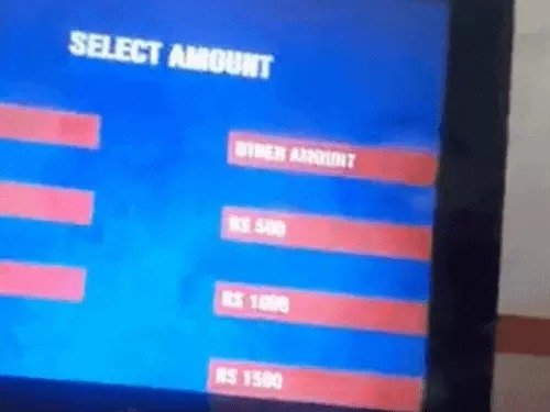 आगरा के एटीएम में खेल: 500 रुपये निकालने पर मिले 1100 रुपये!