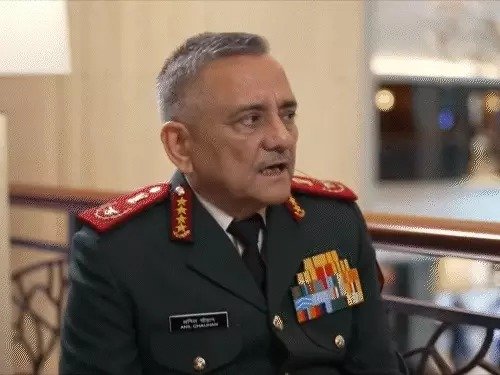 CDS अनिल चौहान का बड़ा बयान : पाकिस्तान ने कितने भारतीय जेट गिराए? जानिए असली मुद्दा क्या है!
