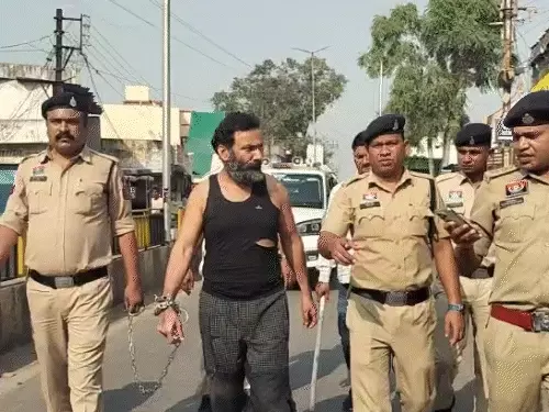 CG NEWS : रायपुर का सूदखोर वीरेंद्र तोमर पुलिस गिरफ्त में,पत्नी ने कहा-मिलकर मार डालो