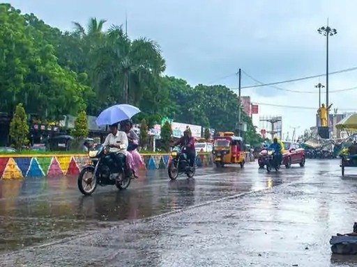आंध्रप्रदेश की तरफ बढ़ रहा चक्रवात मोन्था: 28 अक्टूबर को टकराने की संभावना