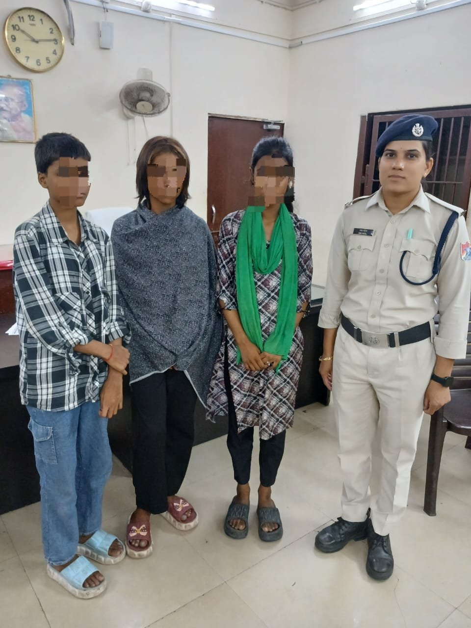 RPF minor rescue Delhi to Bhopal: ऑपरेशन 'नन्हे फरिश्ते' के तहत दिल्ली से भोपाल पहुंचीं 3 नाबालिग बालिकाएं RPF ने की सुरक्षित रेस्क्यू