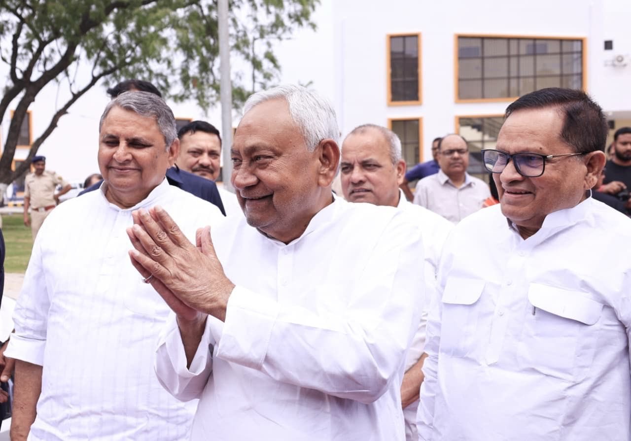 अतिथि निवास शुभारंभ, CM नीतीश के सामने लगे निशांत के नारे