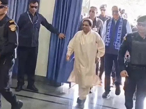 9 साल बाद मैदान में मायावतीः 3 लाख की भीड़ का टारगेट, भतीजा आकाश गायब