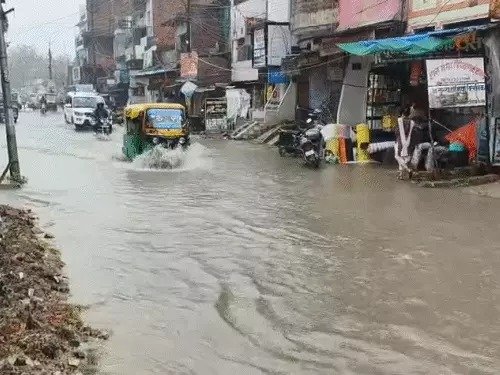 देशभर में तबाही लाया मानसून: केदारनाथ हाईवे बंद, नॉर्थ ईस्ट में 5 दिन से ट्रेनें ठप