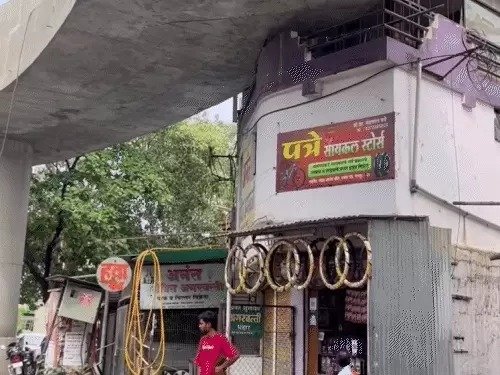 नागपुर फ्लाईओवर: जब बालकनी से गुजरा फ्लाईओवर, सिस्टम ने फिर झाड़ा पल्ला!