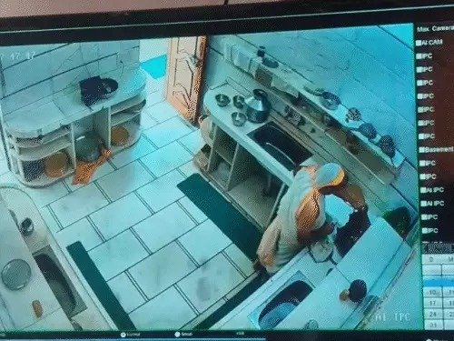 लाल किला परिसर से ₹1 करोड़ का कलश चोरी: 760 ग्राम सोने पर हीरे-पन्ने जड़े थे
