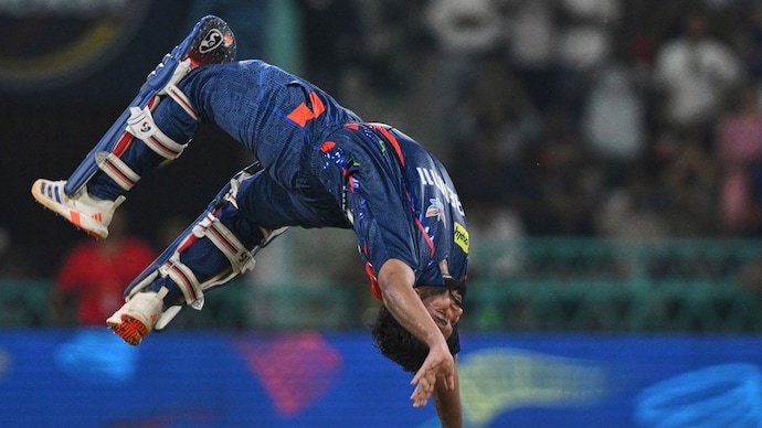 RCB in Q1: बैंगलोर ने किया कमाल, जितेश शर्मा की शानदार पारी, पंत का शतक