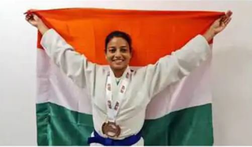Dewas: इंटरनेशनल मार्शल आर्ट खिलाड़ी ने किया सुसाइड, फंदे पर लटका मिला रोहिणी कलम का शव