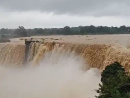 Chhattisgarh Weather: रायपुर में तेज बारिश...कवर्धा में बहे युवक का शव मिला,  प्रदेश के 18 जिलों में भारी बारिश का अलर्ट