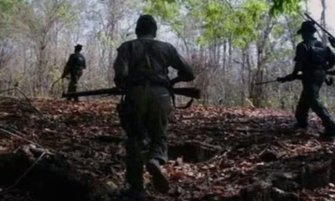 naxal encounter : 2 महिला समेत 3 नक्सली ढेर, 15 लाख के थे इनामी