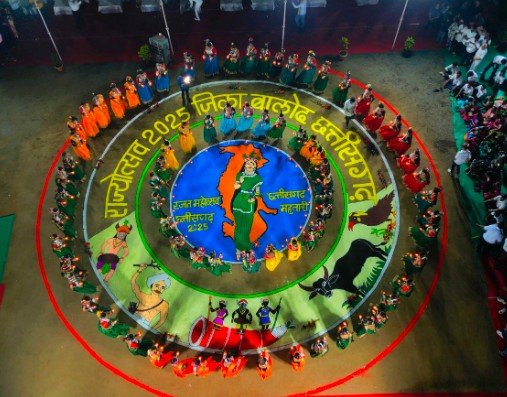 Balod:राज्योत्सव में छत्तीसगढ़ महतारी की रंगोली बनी आकर्षण का केंद्र, सैंकड़ों कलाकारों ने दी प्रस्तुती