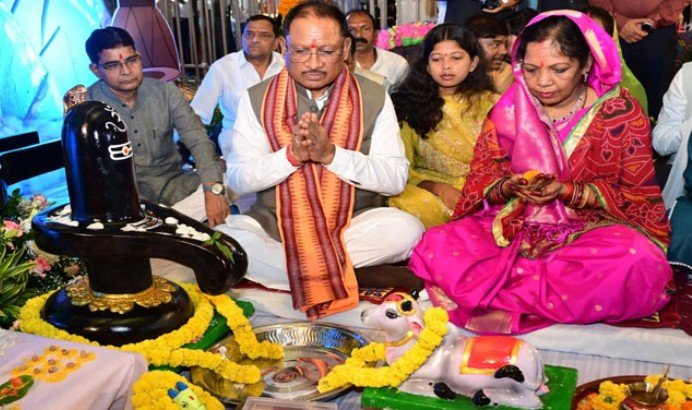 CM विष्णुदेव साय के जन्मदिन पर प्रदेशभर में हनुमान चालीसा पाठ, ‘सेवा-सुशासन-संकल्प दिवस’ के रूप में आयोजन