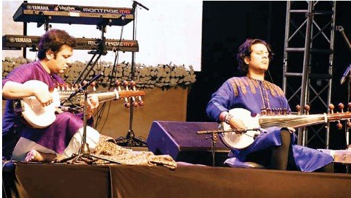 झीलों की नगरी में सजीं सुरों की महफिल