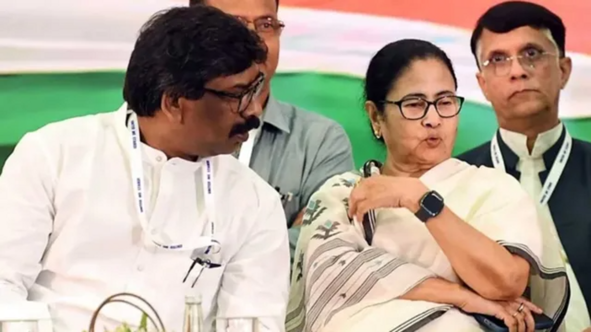 बंगाल चुनाव में ममता के लिए पत्नी के साथ उतरे झारखण्ड सीएम हेमंत सोरेन, जंगलमहल में साधेंगे आदिवासी वोट बैंक