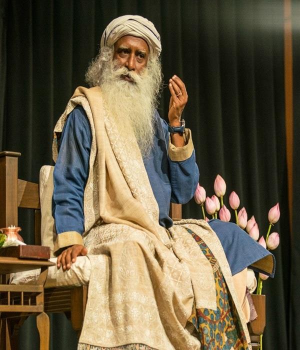 सद्गुरु के 10 प्रेरक कोट्स जो आपकी सफलता की राह आसान कर सकते है
