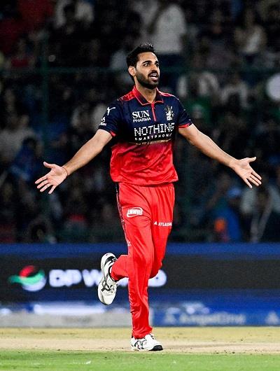 भुवनेश्वर कुमार ने जसप्रीत बुमराह को पछाड़ा