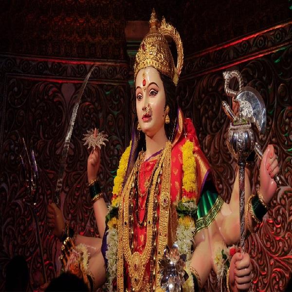 नवरात्र के नौ दिनों में मां दुर्गा को चढ़ाएं ये खास भोग
