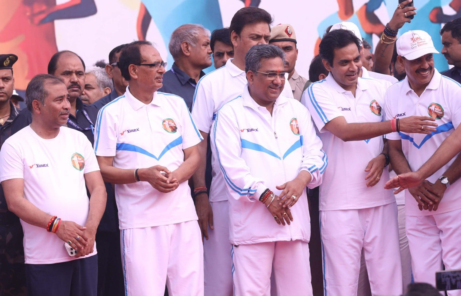 वन नेशन वन इलेक्शन के समर्थन में दौड़ै नोएडावासी