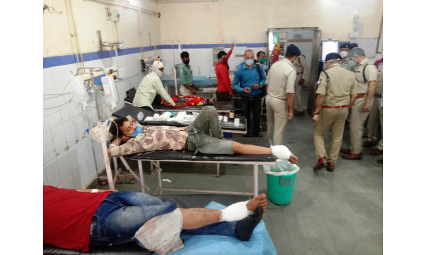ग्वालियर से कार लूटकर भाग रहे बदमाशों को पुलिस ने एनकाउंटर में दबोचा