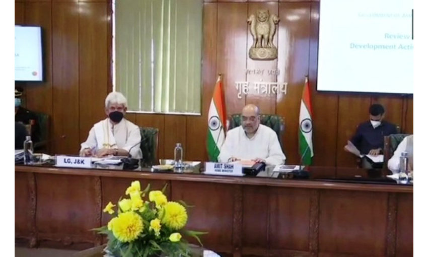 जम्मू कश्मीर के उपराज्यपाल दिल्ली पहुंचे केंद्रीय गृहमंत्री के साथ की अहम बैठक