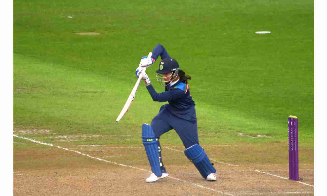 indw vs engw  भारत जीत से 70 रन दूर 4 विकेट गिरे