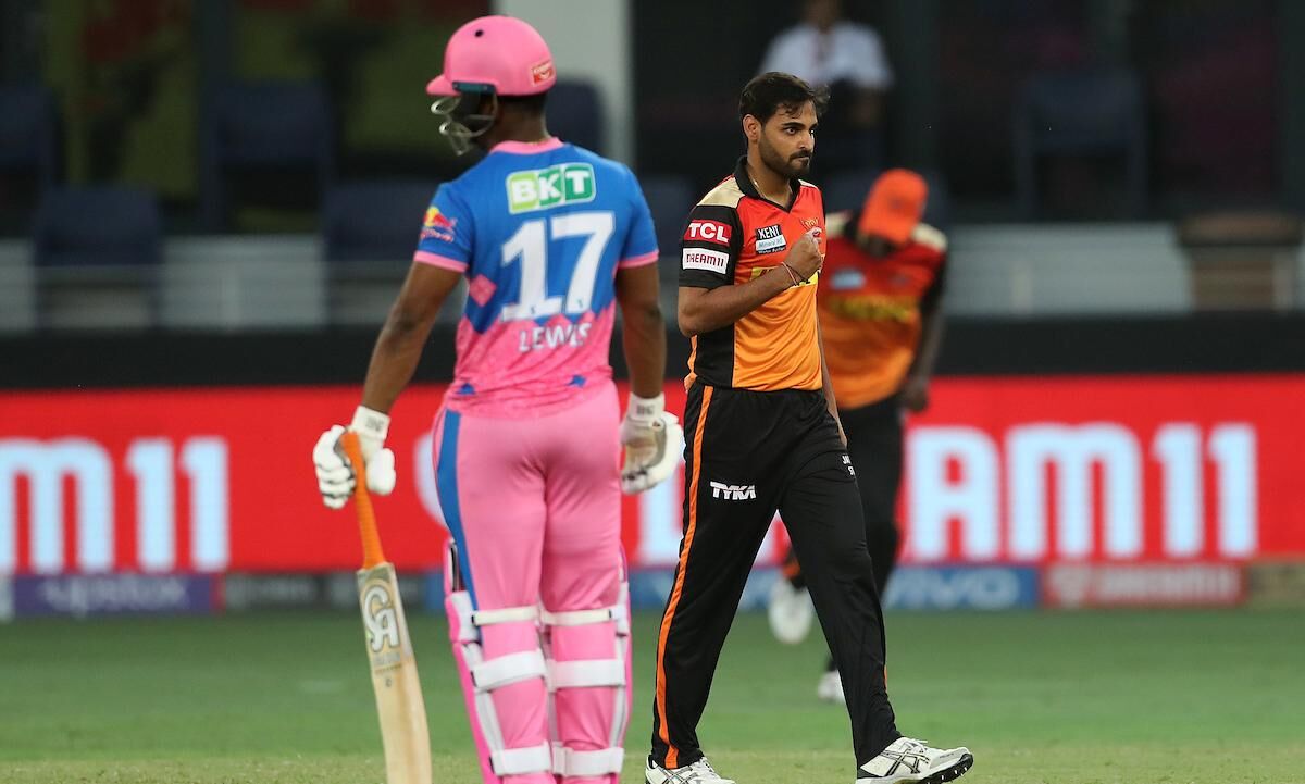 ipl  सनराइजर्स ने टॉस जीतकर चुनी गेंदबाजी राजस्थान रॉयल्स के दो विकेट गिरे