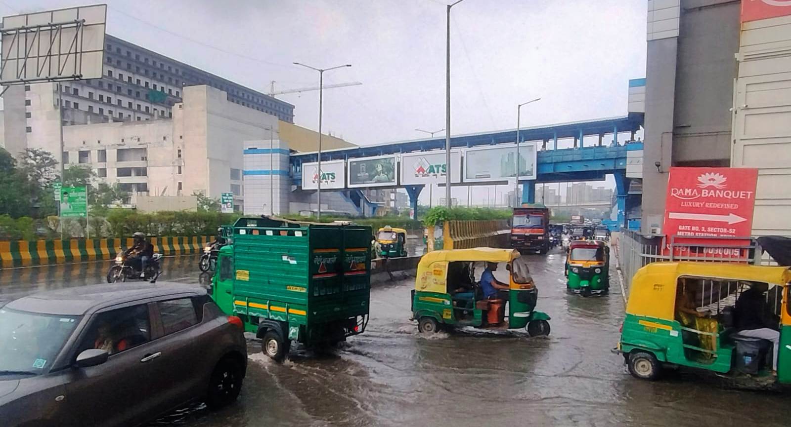 तेज बारिश ने बढ़ाई राहत बदला मौसम का मिजाज