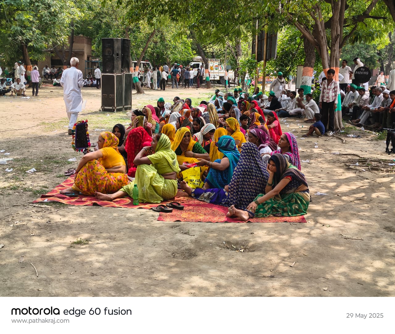 किसानों का कलेक्ट्रेट पर हल्लाबोल 10 भूखंड समेत कई मांगों को लेकर किया प्रदर्शन