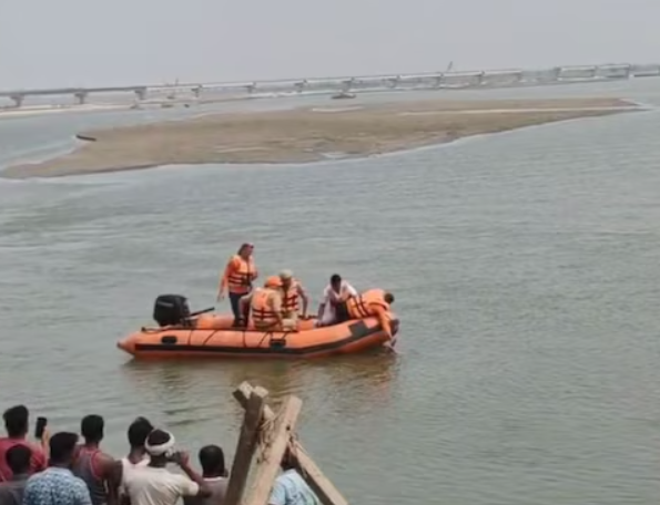 उत्तर प्रदेश में दर्दनाक हादसे सीतापुर अंबेडकरनगर और अयोध्या में 10 से अधिक लोग नदी में डूबे अब तक 6 शव बरामद