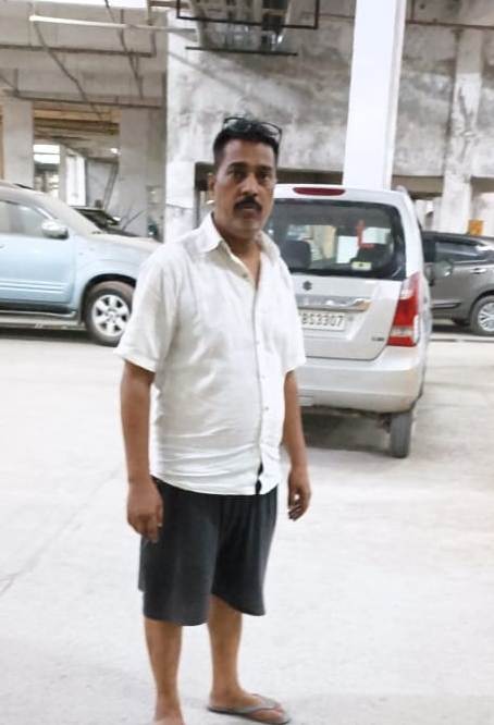अजनारा होम्स सोसायटी में मॉर्निंग वॉक पर निकले व्यक्ति पर कुत्तों का हमला सुरक्षा गार्ड ड्यूटी से नदारद