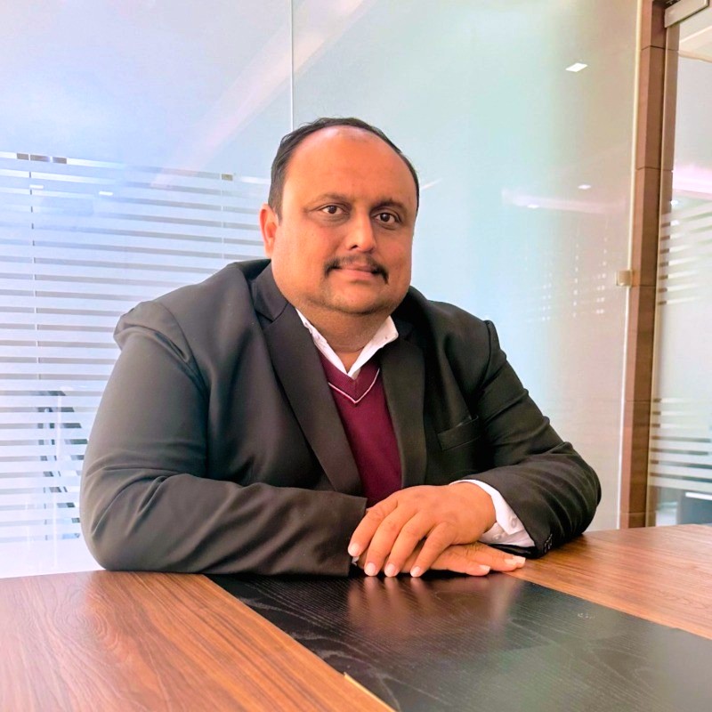 ग्रेटर नोएडा श्री विनायक एक्सपो प्लाजा लिमिटेड पर 130 करोड़ से अधिक मजदूरी रोकने का आरोप